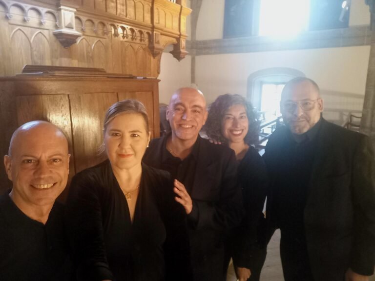 EQUIPO CANTICORUM 4 (2)